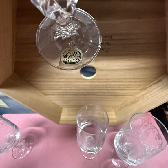 Vintage Bohemia Crystal Cascade  Etched Champagne Flutes Set Of 6 With Floral De - Picture 4 of 5